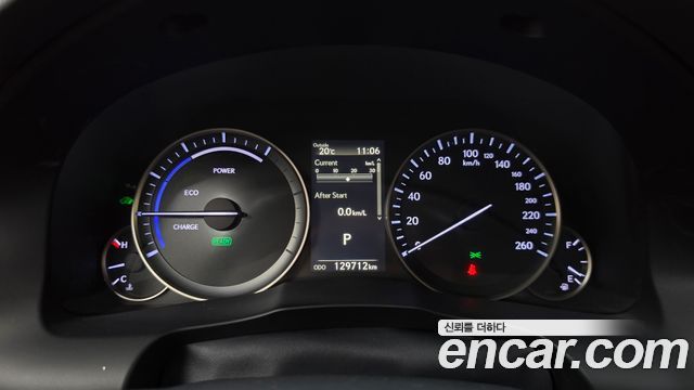 Lexus ES 2017 — photo 11