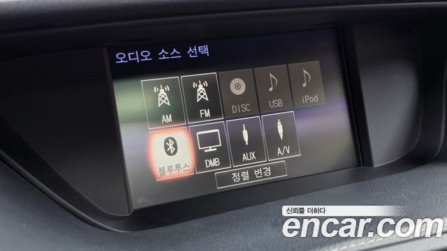 Lexus ES 2017 — photo 23