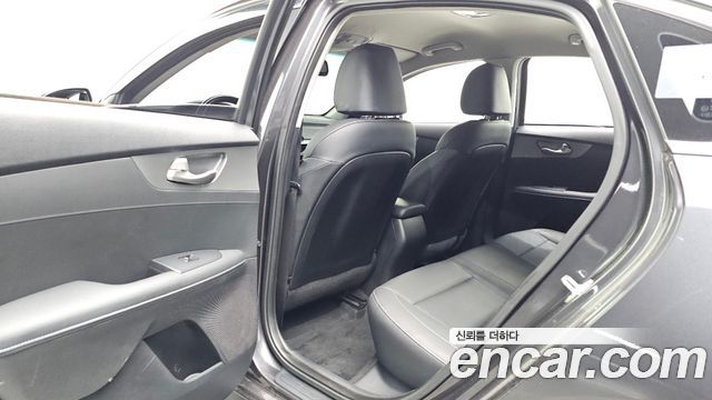 Kia K3 2020 — photo 11