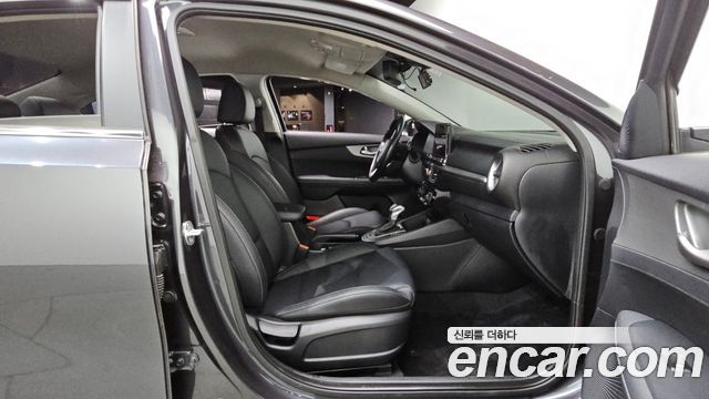 Kia K3 2020 — photo 12