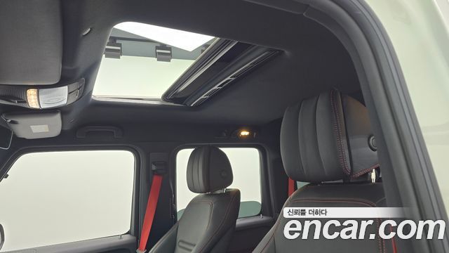 Mercedes-Benz G-Class 2021 — photo 16