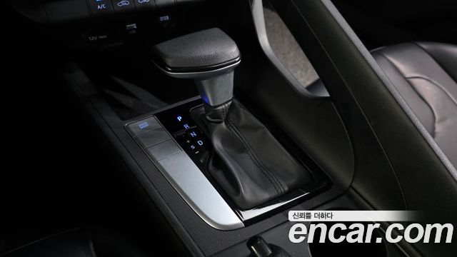 Hyundai AVANTE 2021 — photo 12