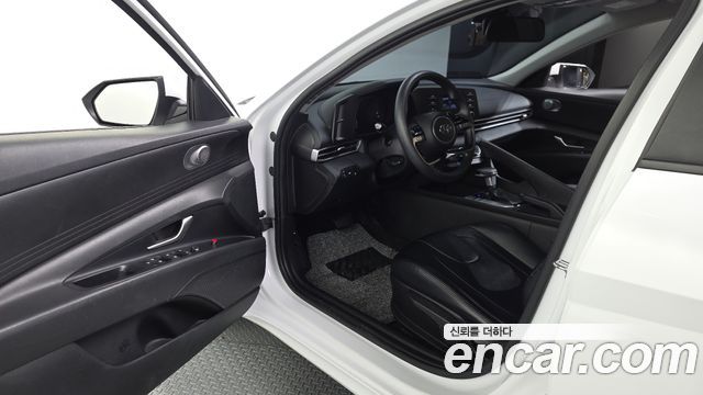 Hyundai AVANTE 2021 — photo 13