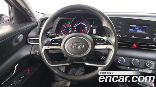 Hyundai AVANTE 2021 — photo 19