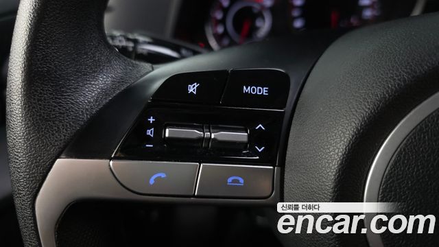 Hyundai AVANTE 2021 — photo 23