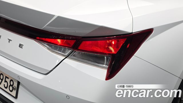Hyundai AVANTE 2021 — photo 9