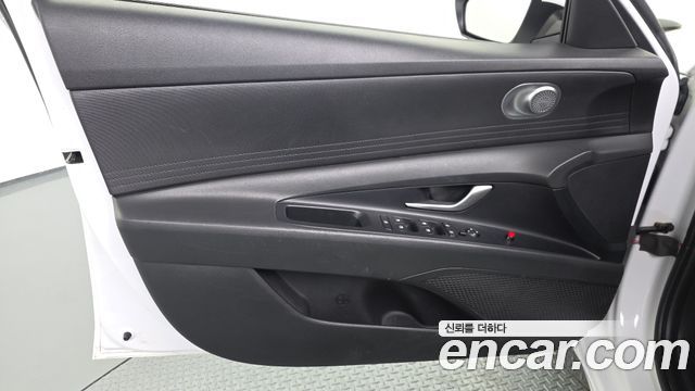 Hyundai AVANTE 2021 — photo 14
