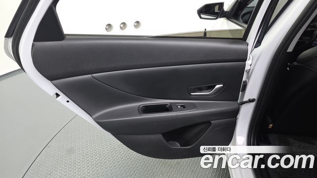 Hyundai AVANTE 2021 — photo 15