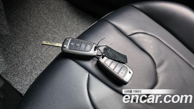 Hyundai AVANTE 2021 — photo 29