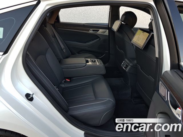 Genesis G80 2019 — photo 12