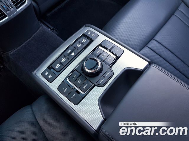 Genesis G80 2019 — photo 16
