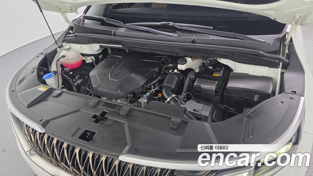 Kia Canival 2023 — photo 6