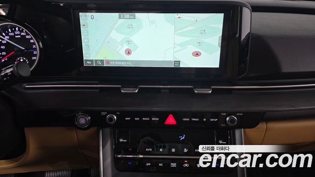 Kia Canival 2023 — photo 11