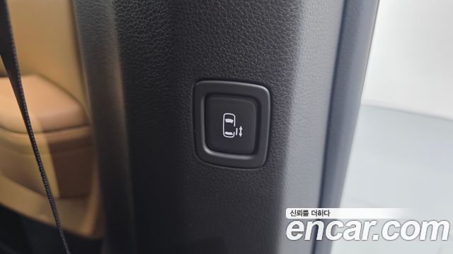 Kia Canival 2023 — photo 16