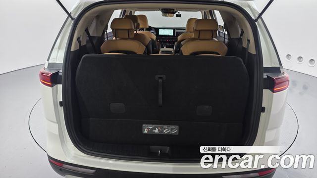 Kia Canival 2023 — photo 18