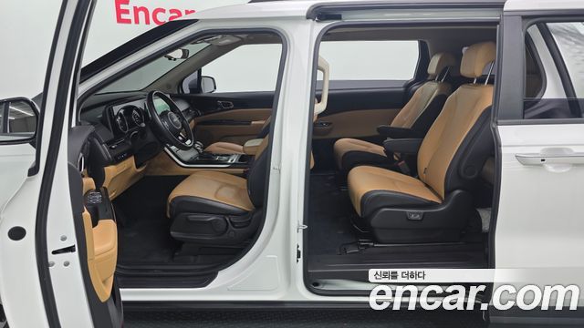 Kia Canival 2023 — photo 19