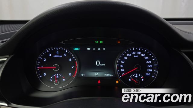 Kia K7 2019 — photo 11