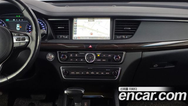 Kia K7 2019 — photo 20