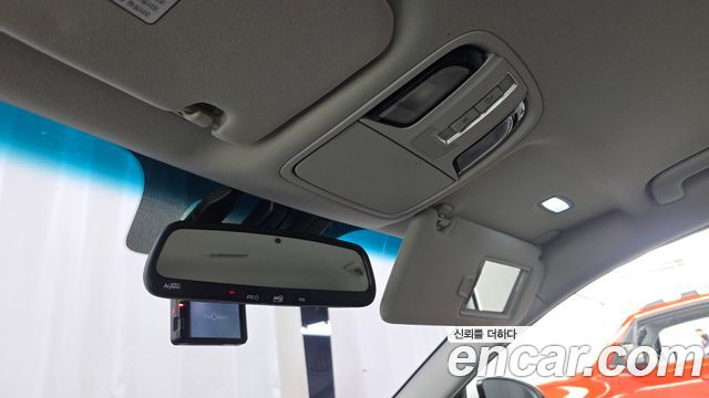 Kia K7 2019 — photo 24