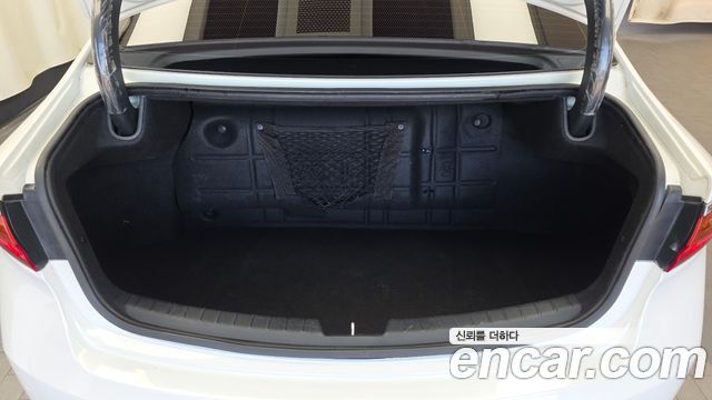 Kia K7 2019 — photo 26