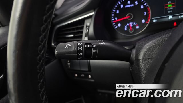 Kia K7 2019 — photo 28