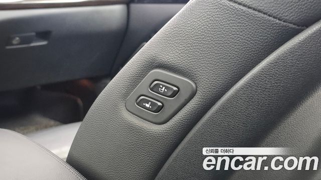 Kia K7 2019 — photo 29