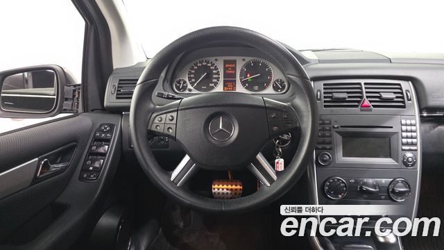Mercedes-Benz B-Class 2010 — photo 13