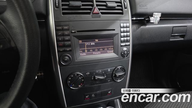 Mercedes-Benz B-Class 2010 — photo 14