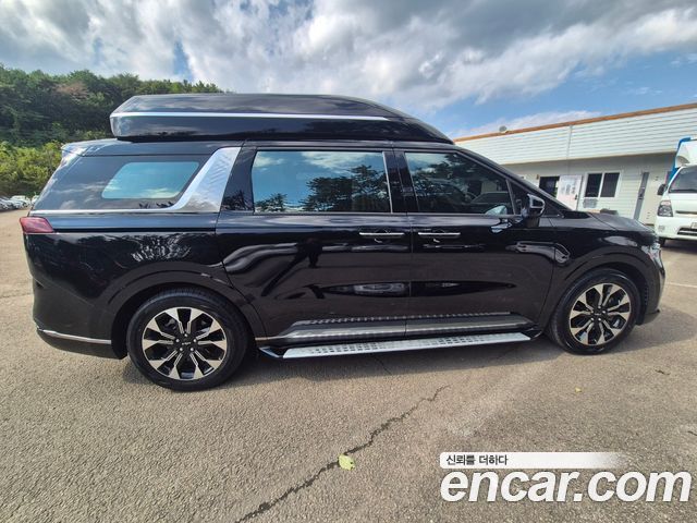 Kia Canival 2023 — photo 7