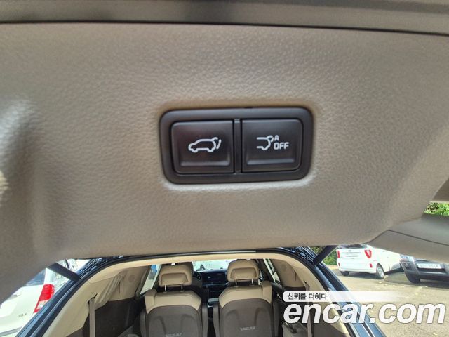 Kia Canival 2023 — photo 11