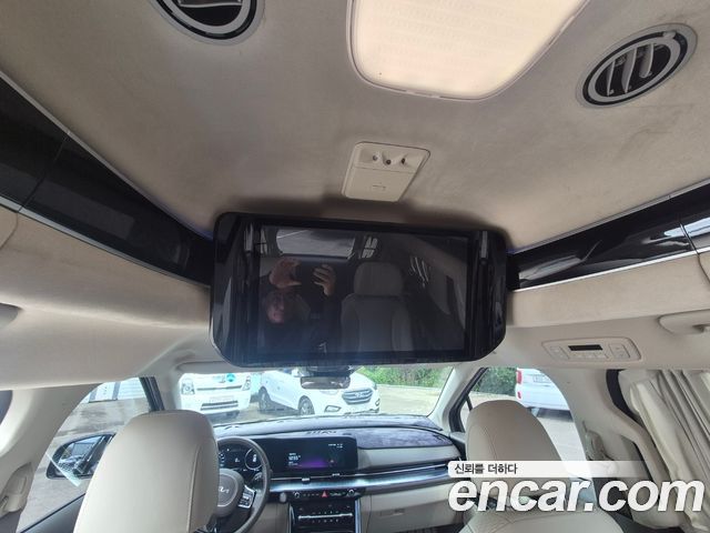 Kia Canival 2023 — photo 13