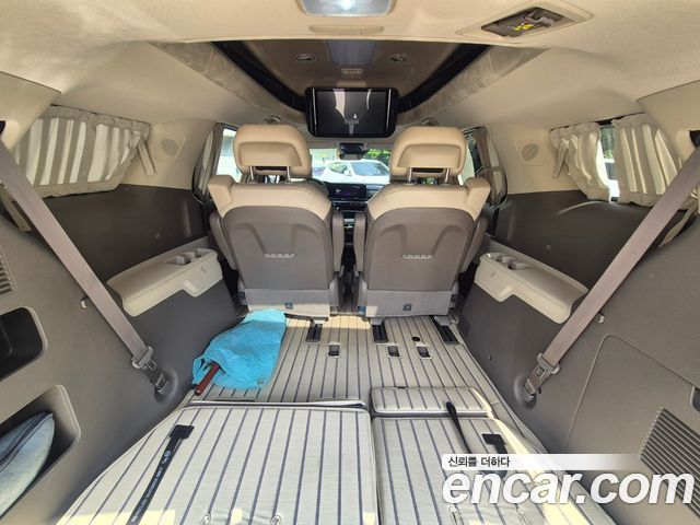 Kia Canival 2023 — photo 15