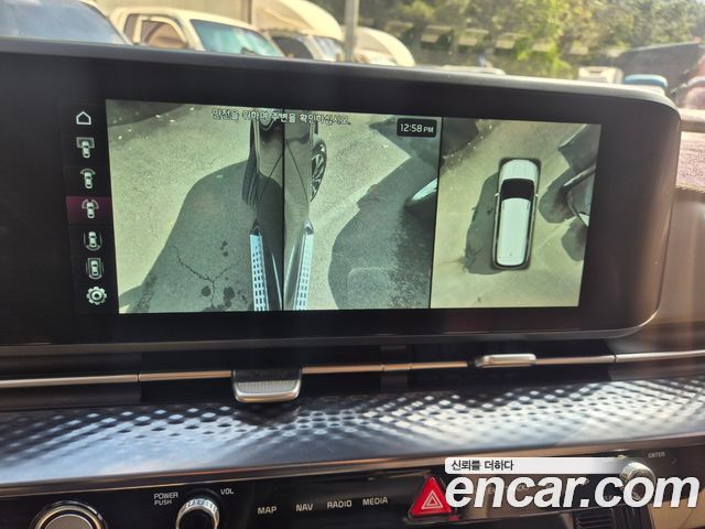 Kia Canival 2023 — photo 16