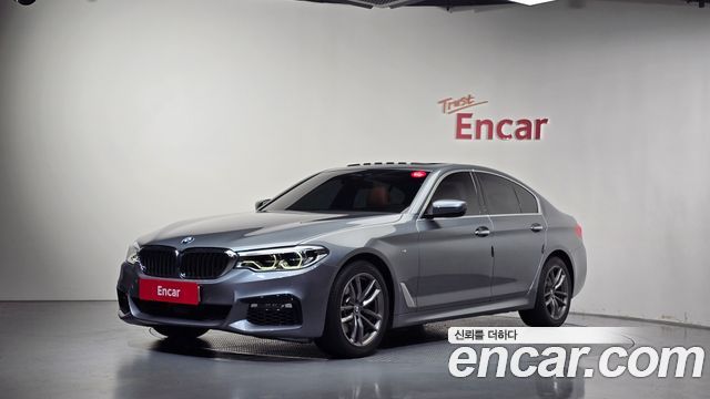 BMW 5-Series 2018 — photo 1