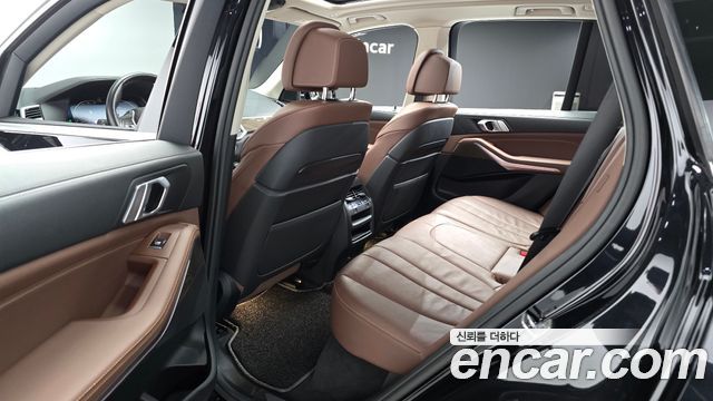 BMW X5 2019 — photo 17