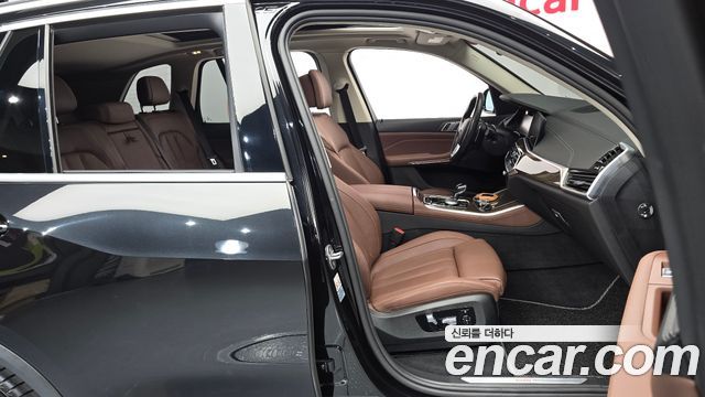 BMW X5 2019 — photo 16