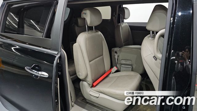 Kia Canival 2016 — photo 17