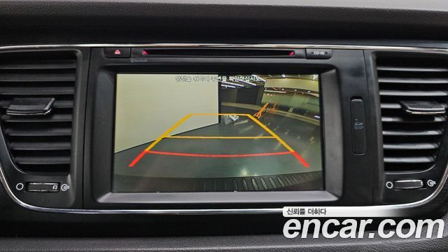 Kia Canival 2016 — photo 21