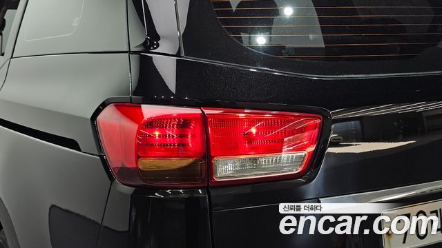 Kia Canival 2016 — photo 9