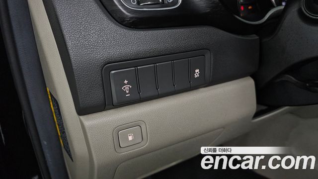 Kia Canival 2016 — photo 28