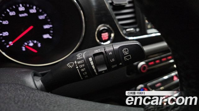 Kia Canival 2016 — photo 30