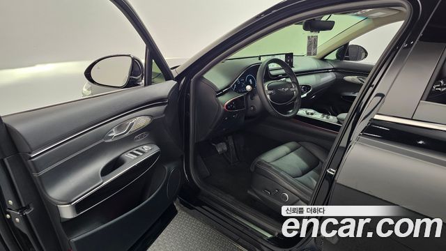 Genesis GV70 2023 — photo 13