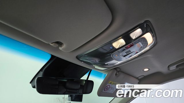 Genesis GV70 2023 — photo 21