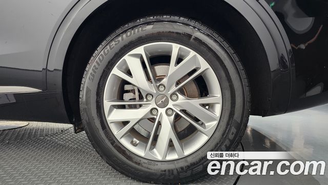 Genesis GV70 2023 — photo 7