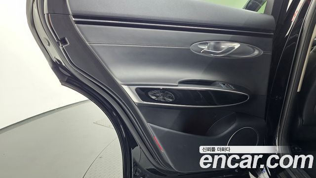 Genesis GV70 2023 — photo 15
