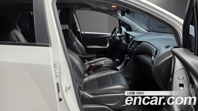 Chevrolet Korea Trax 2017 — photo 17