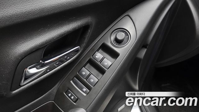 Chevrolet Korea Trax 2017 — photo 23