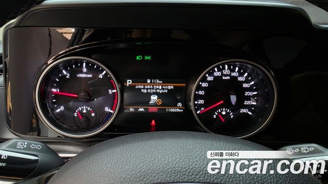 Kia Canival 2023 — photo 11