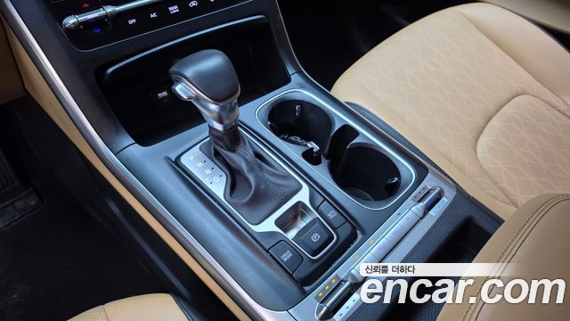 Kia Canival 2023 — photo 12