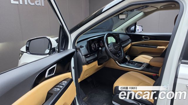 Kia Canival 2023 — photo 13